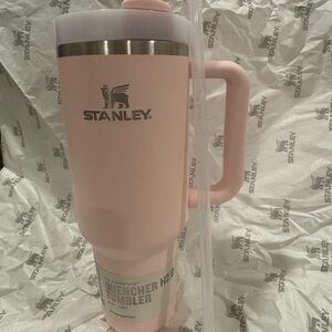 New in box- Stanley 40oz Bloom Quencher H2.0 Tumbler- perfect for valentines!